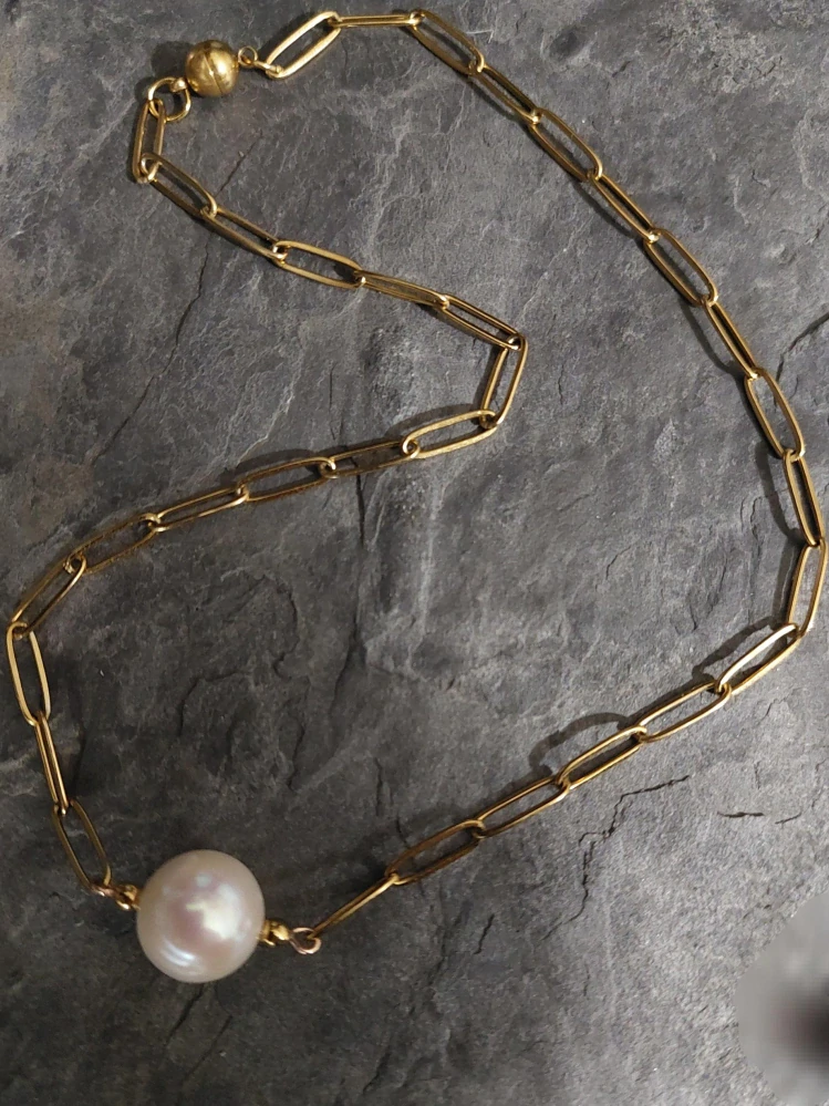 Modelový chocker ÉLODIE s raritní perlou - magnet